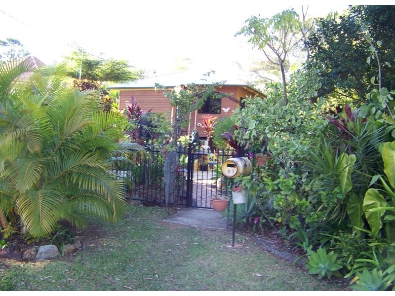 61 Lucas dr, Lamb Island QLD 4184