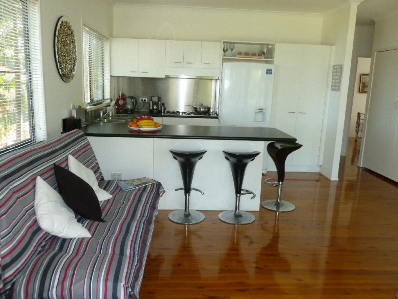 8 COWES ST, Macleay Island QLD 4184