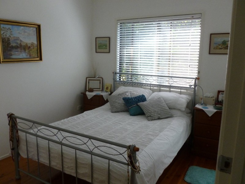 8 COWES ST, Macleay Island QLD 4184