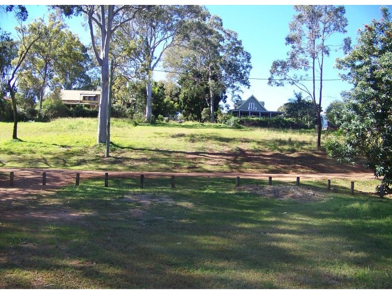 43 TINA av, Lamb Island QLD 4184