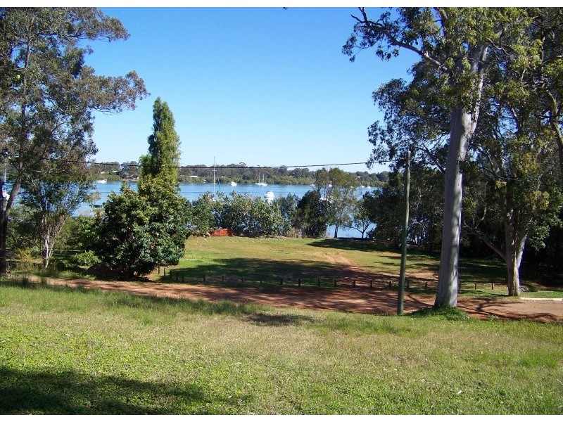 43 TINA av, Lamb Island QLD 4184