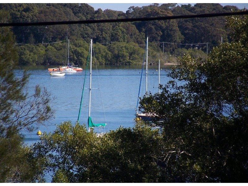 43 TINA av, Lamb Island QLD 4184