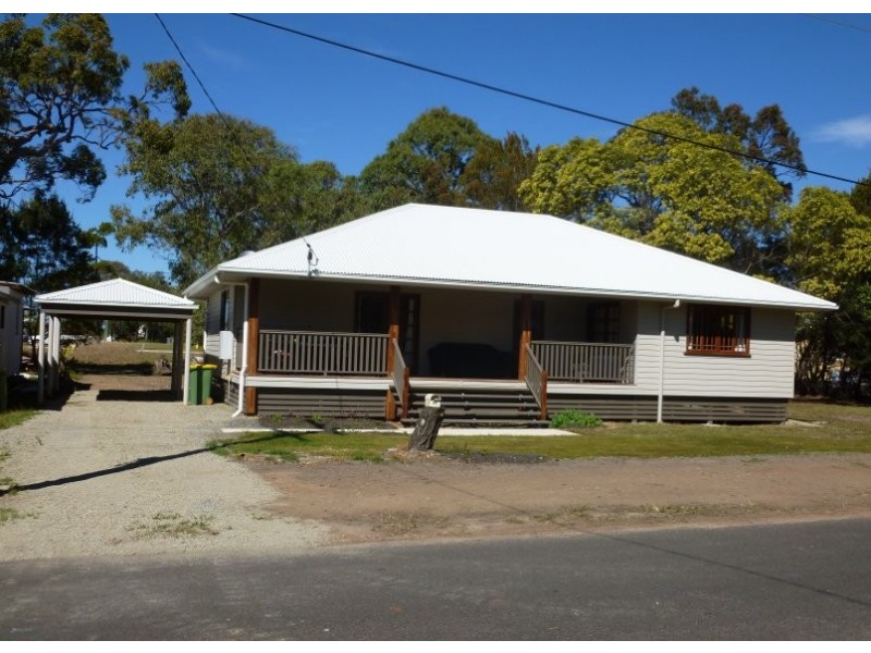 66 FRANCIS RD, Macleay Island QLD 4184