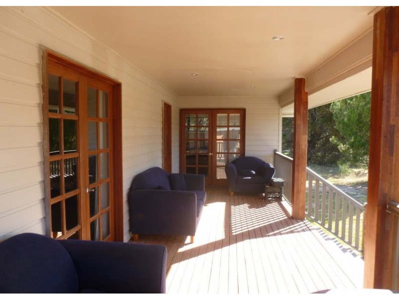 66 FRANCIS RD, Macleay Island QLD 4184