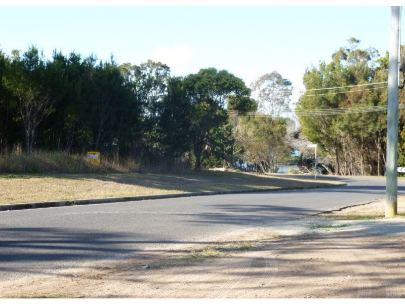 66 FRANCIS RD, Macleay Island QLD 4184