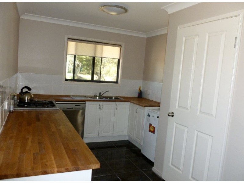66 FRANCIS RD, Macleay Island QLD 4184