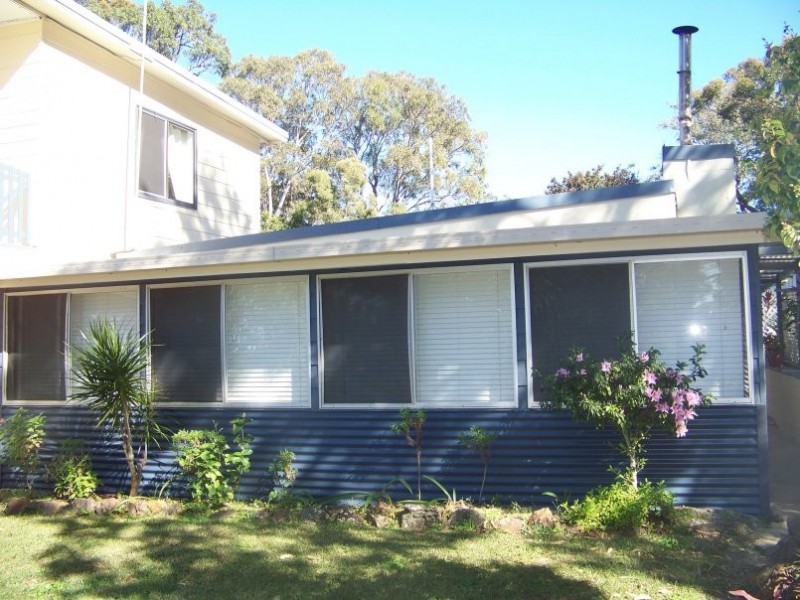 10 Hastings Terrace, Macleay Island QLD 4184