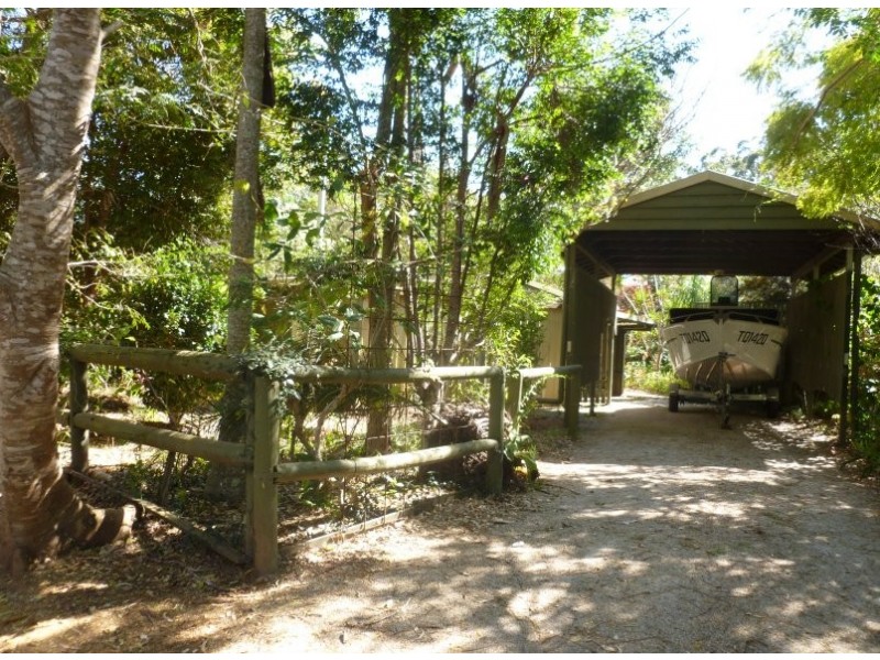 3 Treasure Island, Karragarra Island QLD 4184