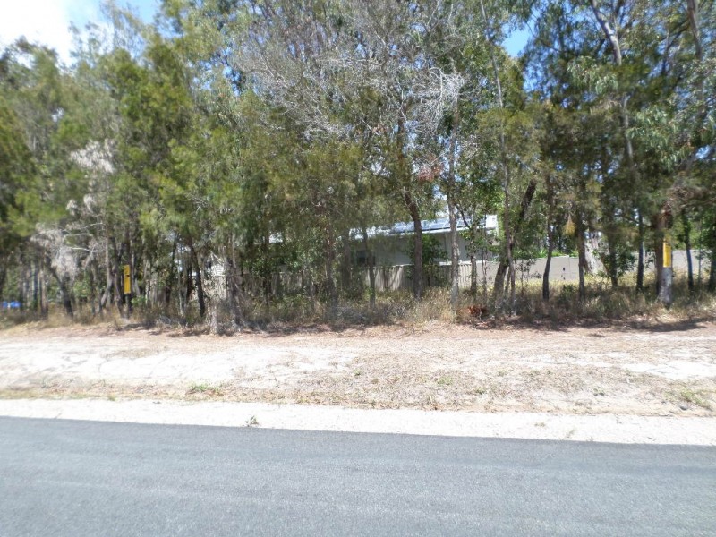 2 Dalpura Street, Macleay Island QLD 4184