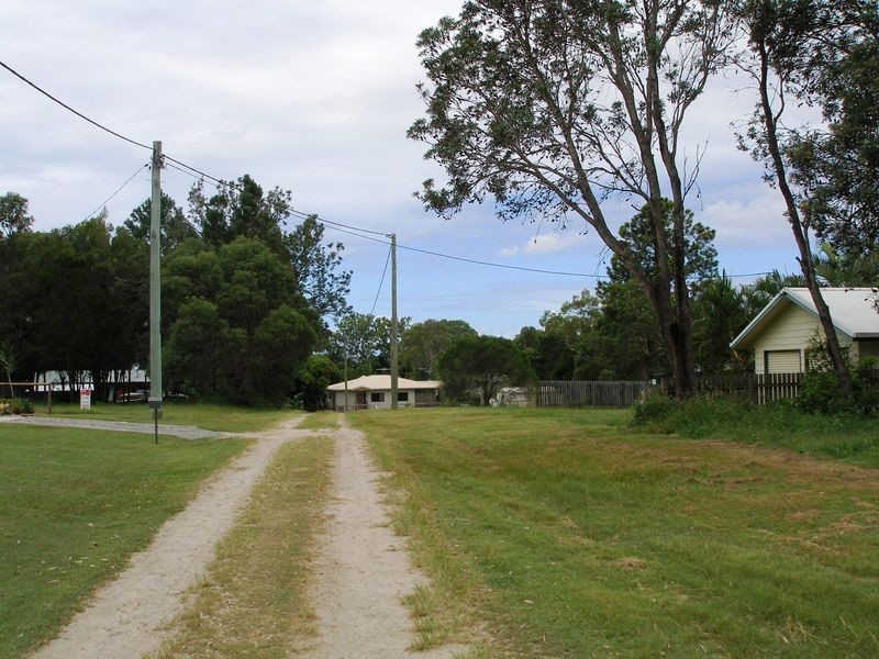 16 SENTOSA, Macleay Island QLD 4184