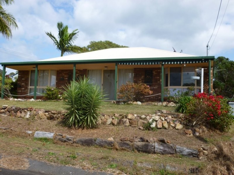 41-43 Barramundi Street, Macleay Island QLD 4184