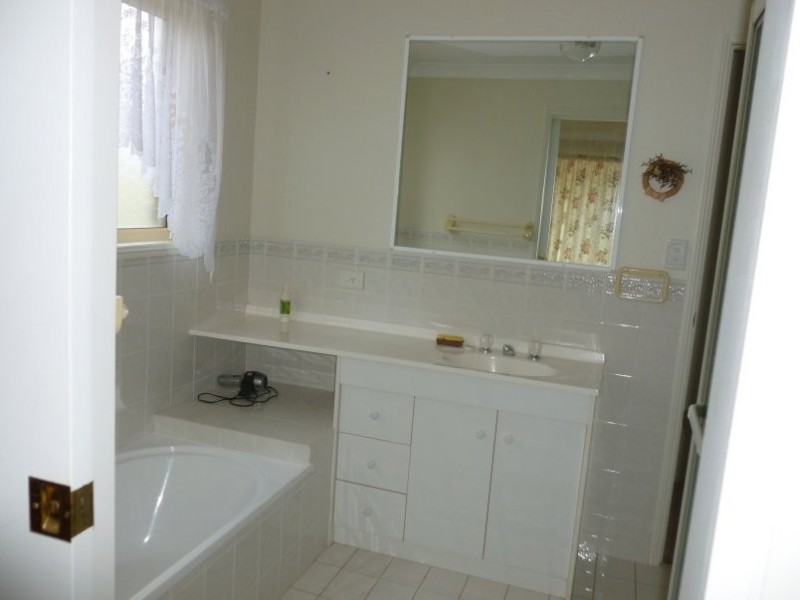 41-43 Barramundi Street, Macleay Island QLD 4184