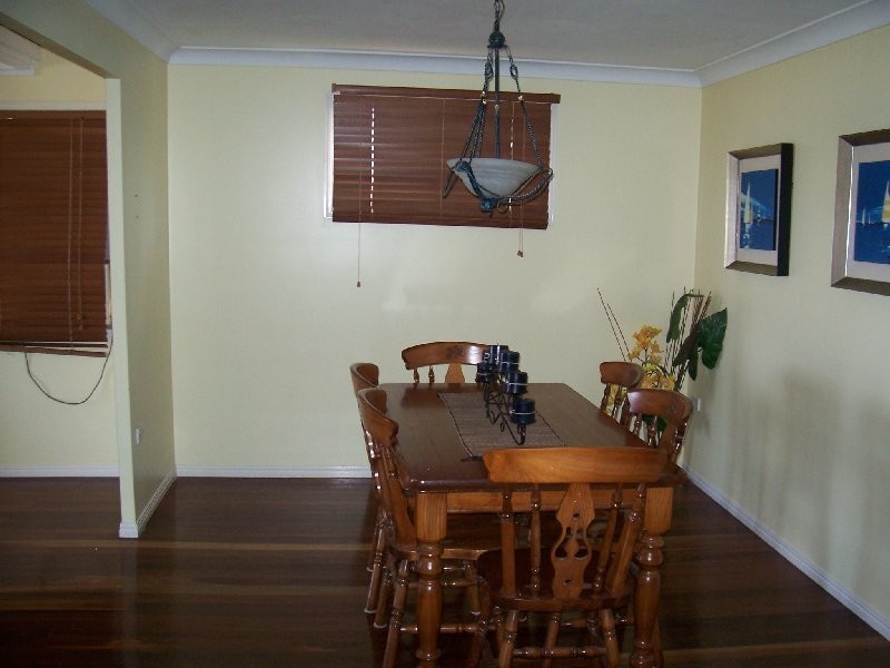 100 WESTERN ROAD, Macleay Island QLD 4184