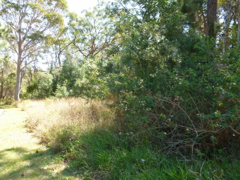237 HIGH CENTRAL RD, Macleay Island QLD 4184