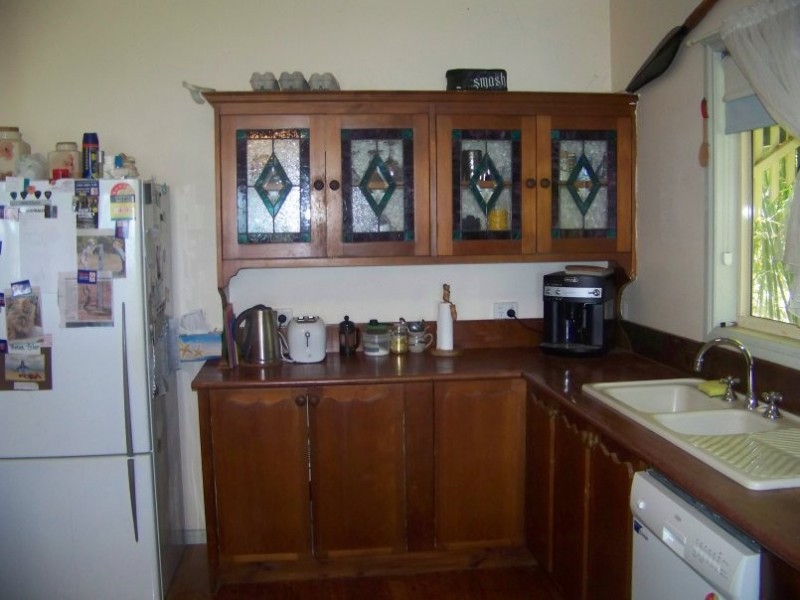 31 Coast Rd, Macleay Island QLD 4184