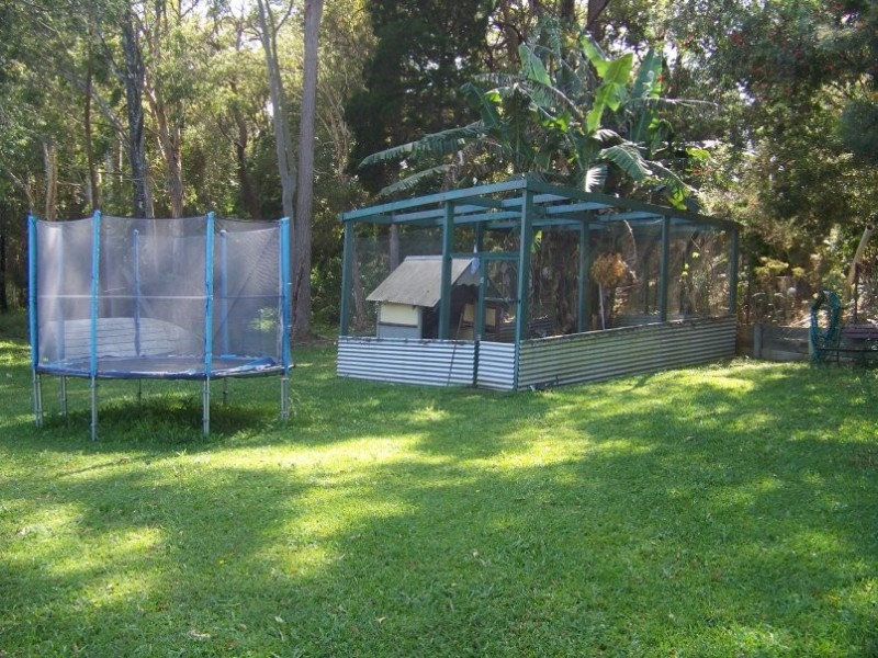 31 Coast Rd, Macleay Island QLD 4184