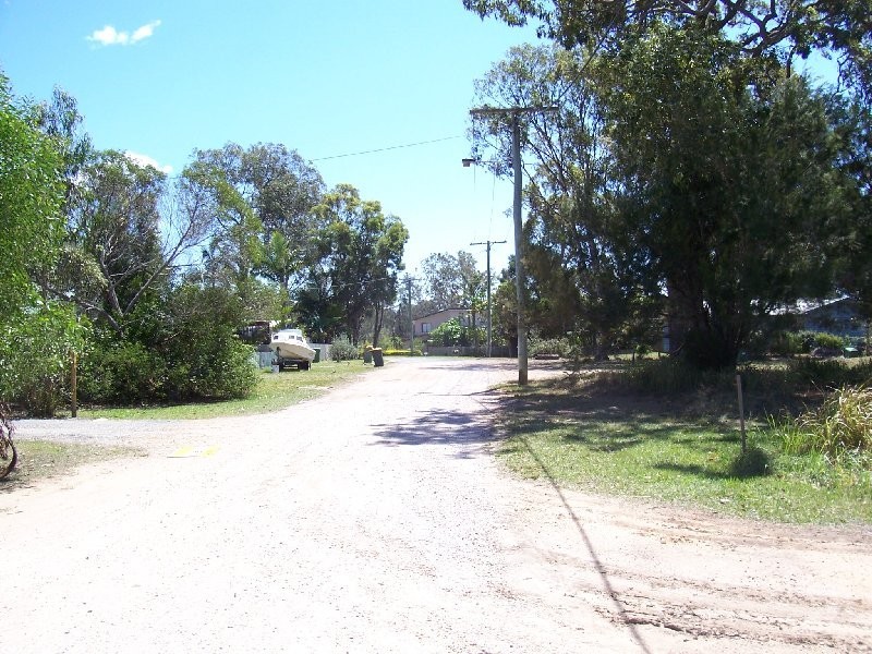 10 HILDA CRES, Macleay Island QLD 4184