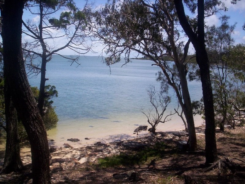 26 PRESIDENT TERRACE, Macleay Island QLD 4184