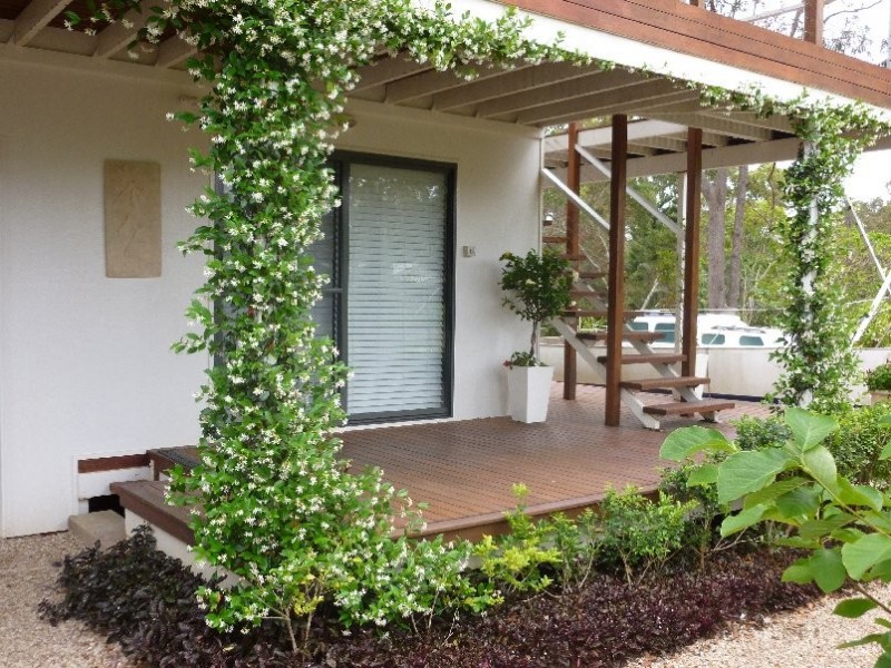 15 ALKIRA STREET, Macleay Island QLD 4184