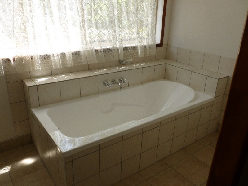 25 PRESIDENT TERRACE, Macleay Island QLD 4184