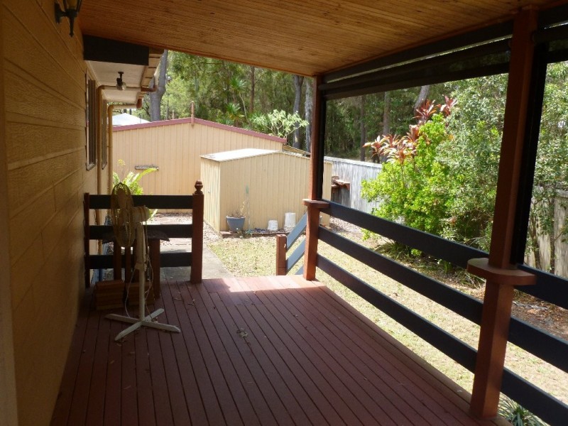25 PRESIDENT TERRACE, Macleay Island QLD 4184