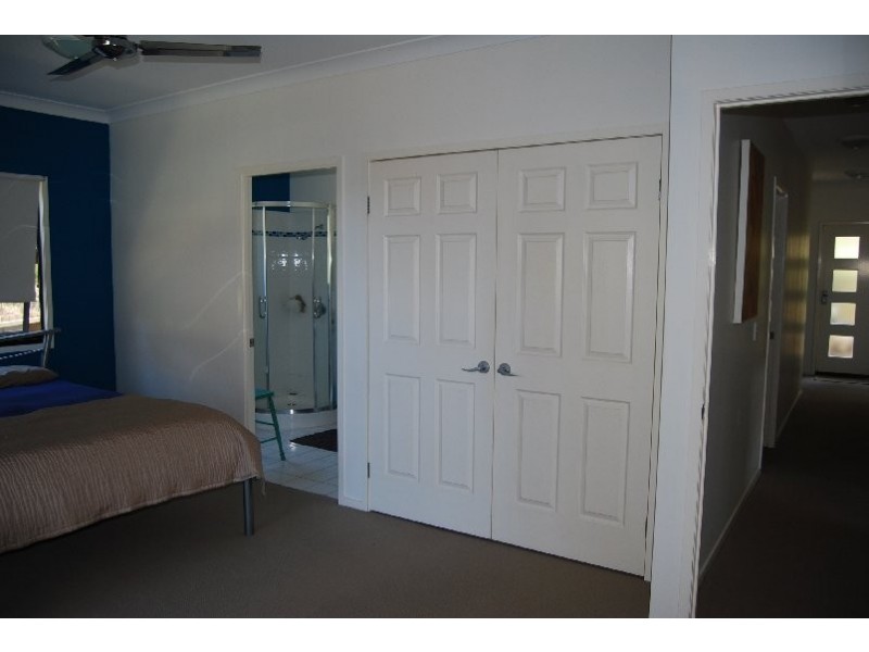 202 Kate, Macleay Island QLD 4184