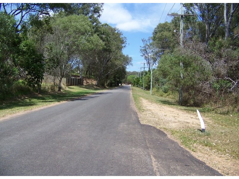 186 LUCAS dr, Lamb Island QLD 4184