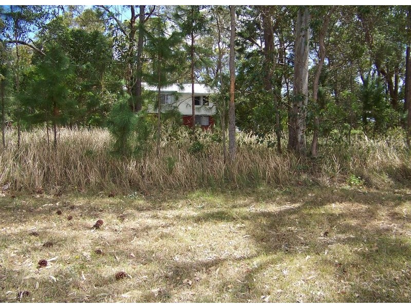 6 PAULA pde, Lamb Island QLD 4184