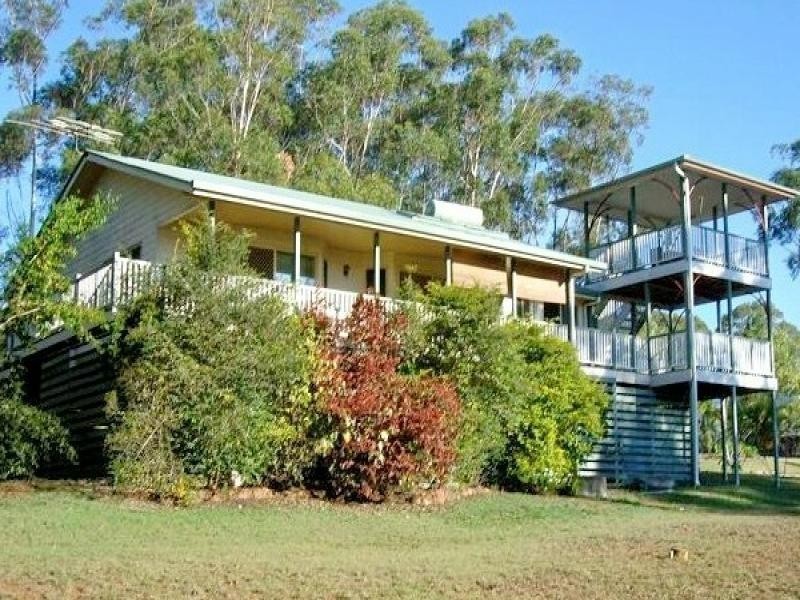 104 Avondale Rd, Russell Island QLD 4184