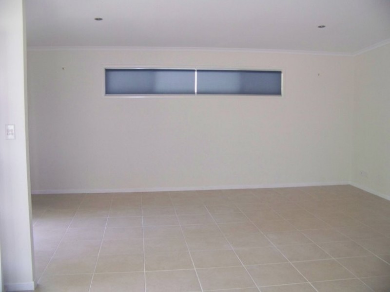 13 Aruma Street, Macleay Island QLD 4184