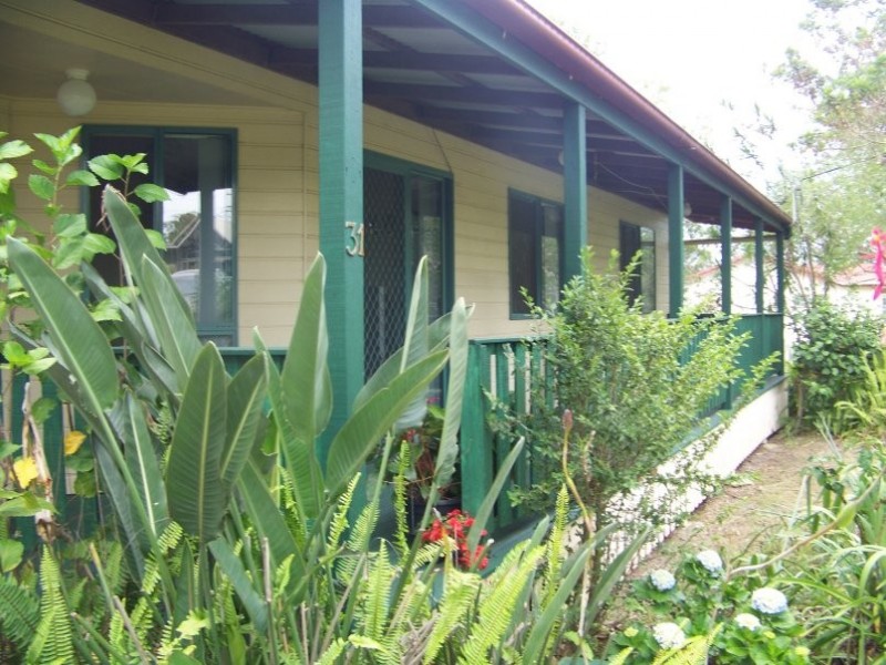 31 Scotts Road, Macleay Island QLD 4184