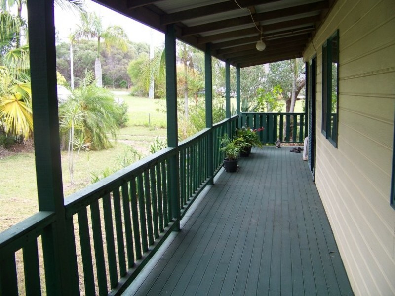 31 Scotts Road, Macleay Island QLD 4184
