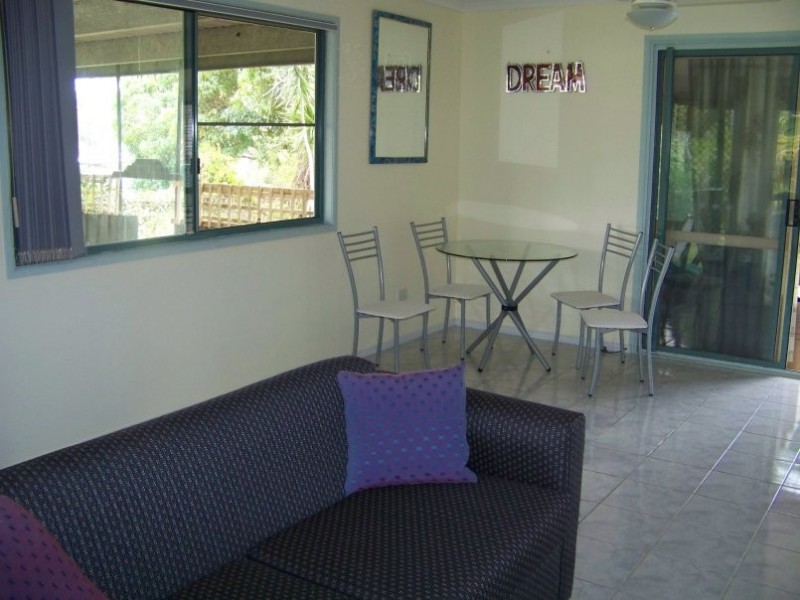 31 Scotts Road, Macleay Island QLD 4184