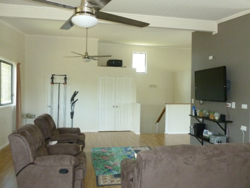 47 Scarborough Street, Macleay Island QLD 4184