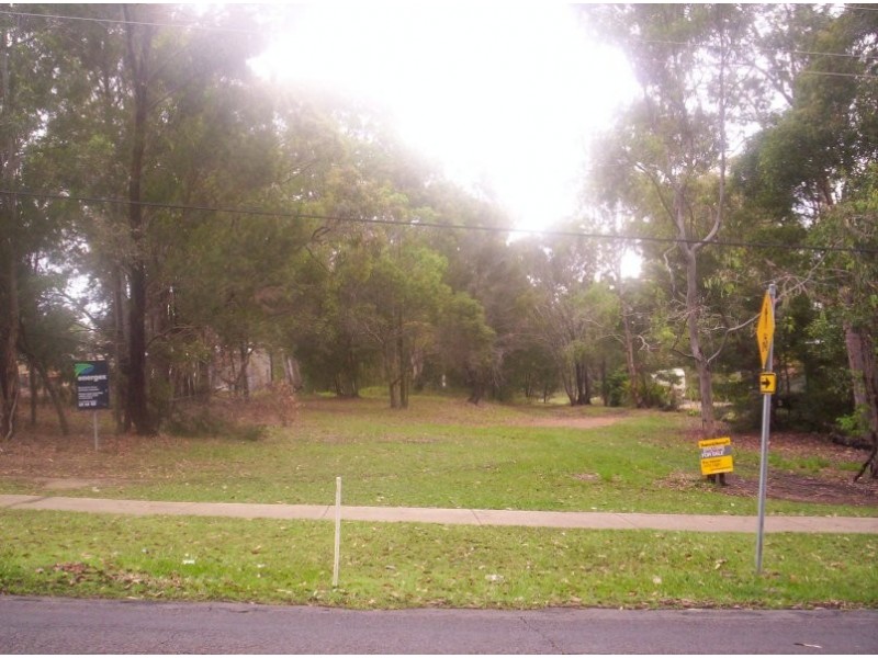 33 SOUTHSEA TCE, Macleay Island QLD 4184