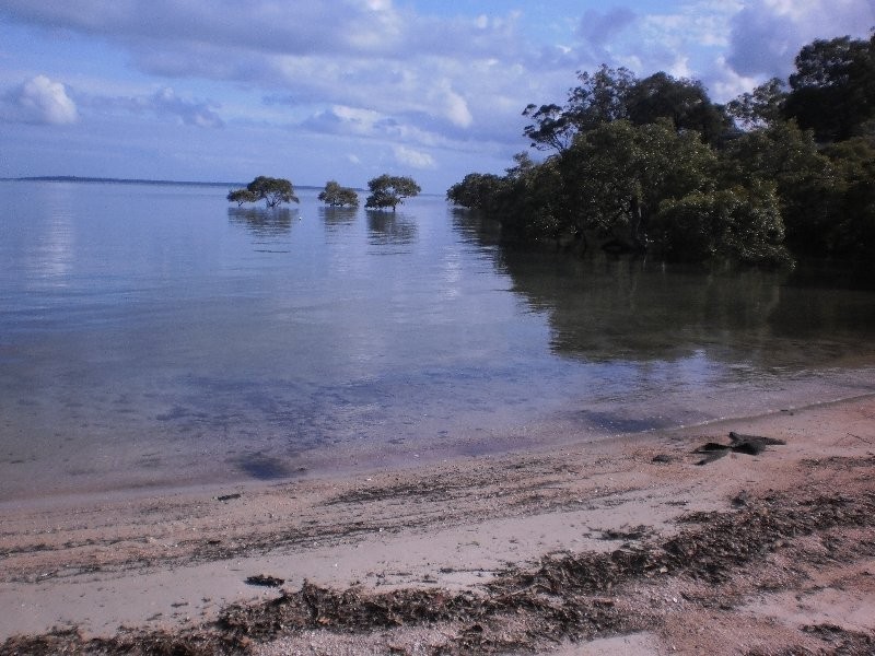 73 COONDOOROOPA DV, Macleay Island QLD 4184