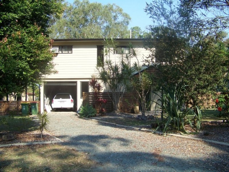 12 Ilya St, Macleay Island QLD 4184