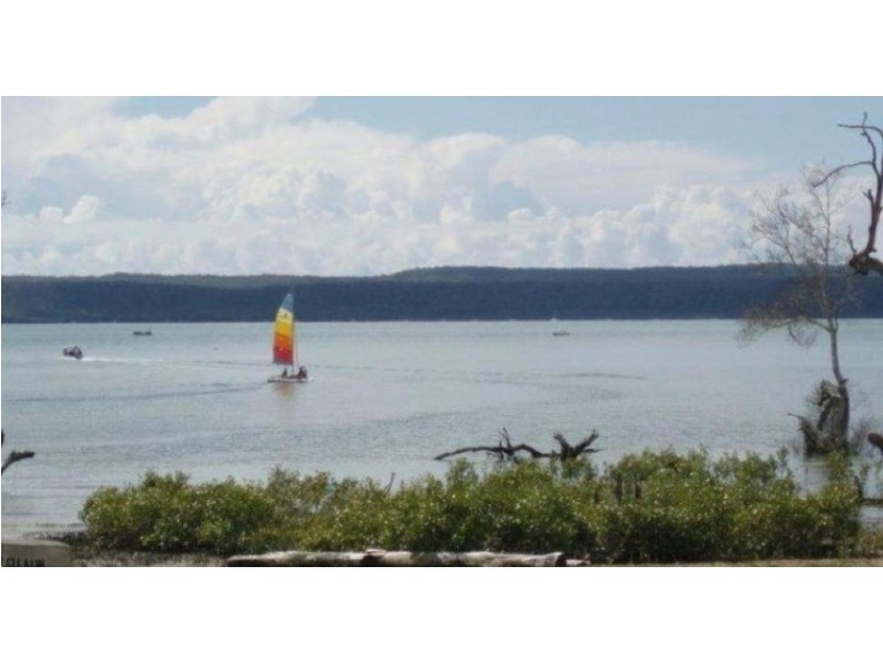 51 BEELONG St, Macleay Island QLD 4184