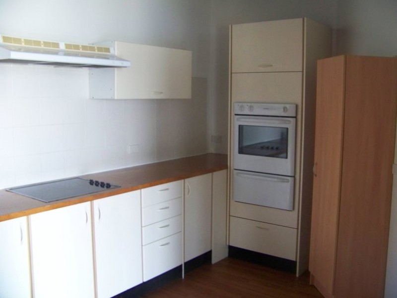 51 BEELONG St, Macleay Island QLD 4184