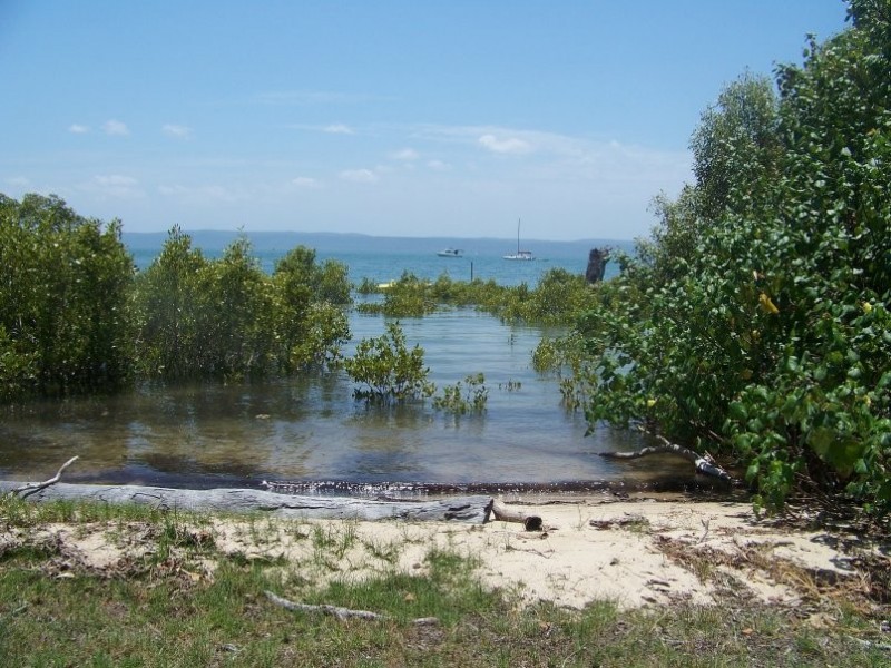 51 BEELONG St, Macleay Island QLD 4184