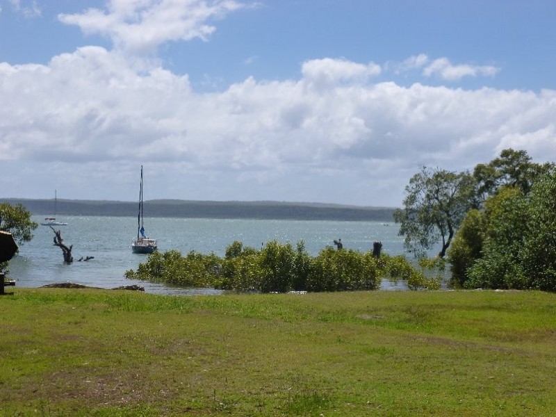 51 BEELONG St, Macleay Island QLD 4184