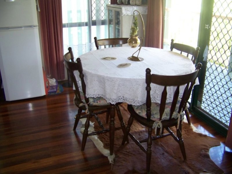 32 Eastbourne ST, Macleay Island QLD 4184