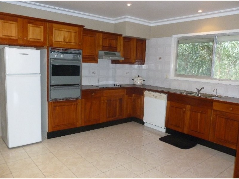 41 Scarborough Terrace, Macleay Island QLD 4184