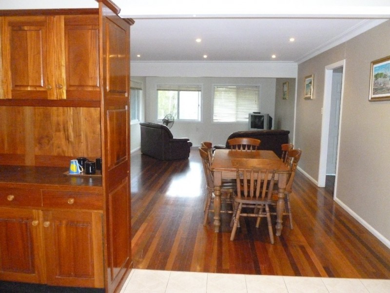 41 Scarborough Terrace, Macleay Island QLD 4184