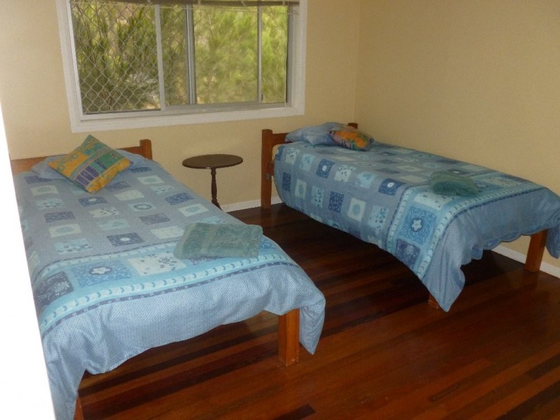 41 Scarborough Terrace, Macleay Island QLD 4184