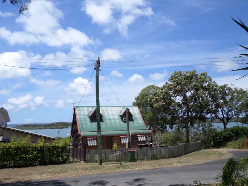 28 Jan Street, Macleay Island QLD 4184