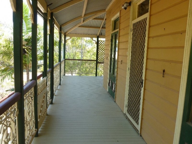 27 MAWARRA STREET, Macleay Island QLD 4184