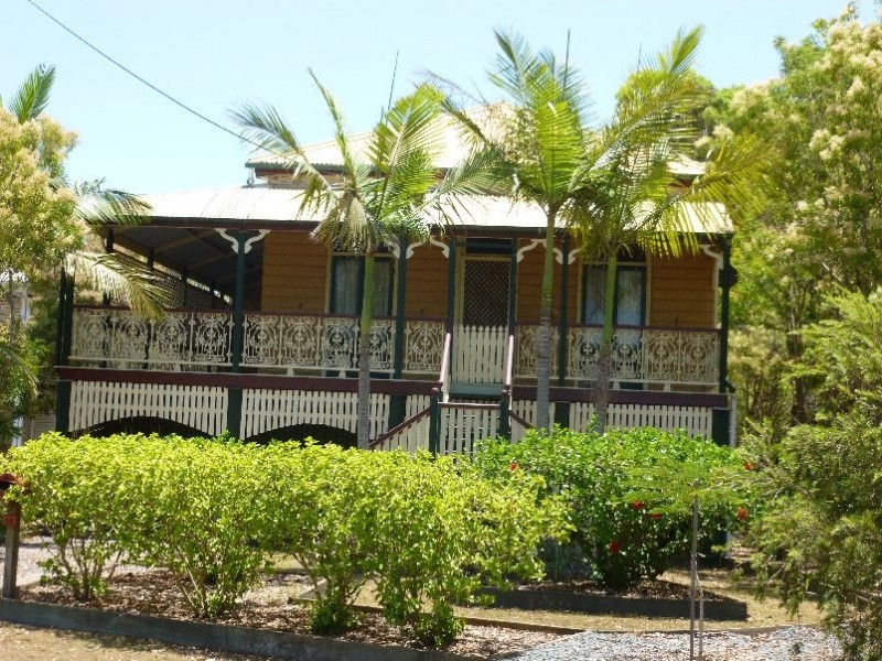 27 MAWARRA STREET, Macleay Island QLD 4184