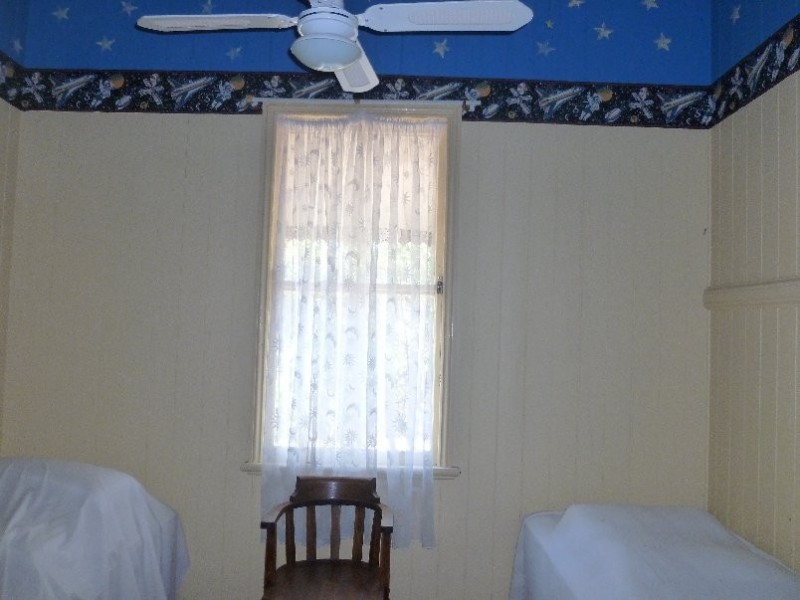 27 MAWARRA STREET, Macleay Island QLD 4184