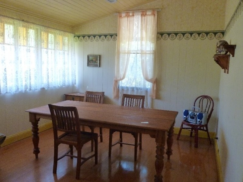 27 MAWARRA STREET, Macleay Island QLD 4184